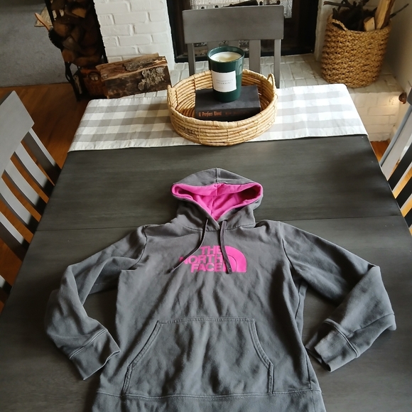 The North Face Gray Hoodie with Pink Logo Woman's M excellent condition - Picture 2 of 4